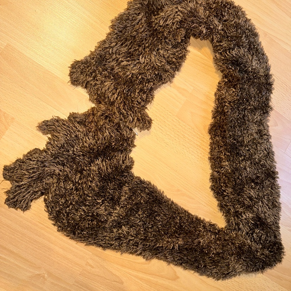 Luxurious Brown Faux Fur Sparkling scarf